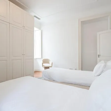 Ratto - 4 Bedroom Apartamento