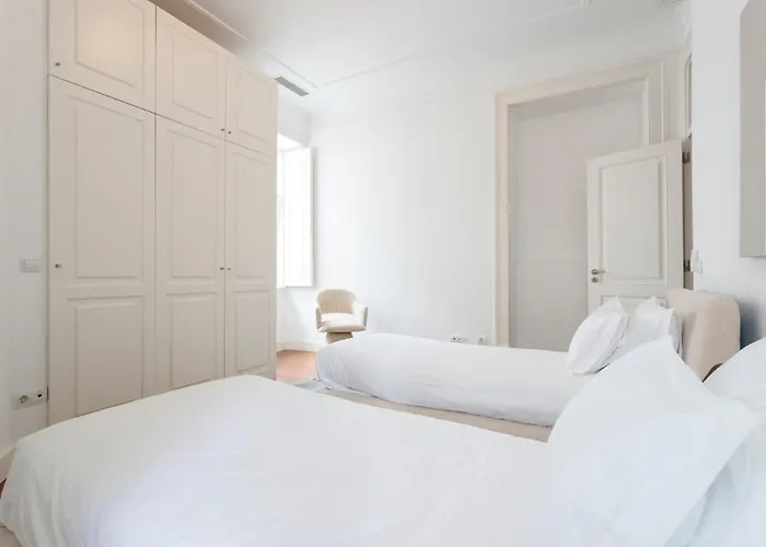 Ratto - 4 Bedroom Apartman