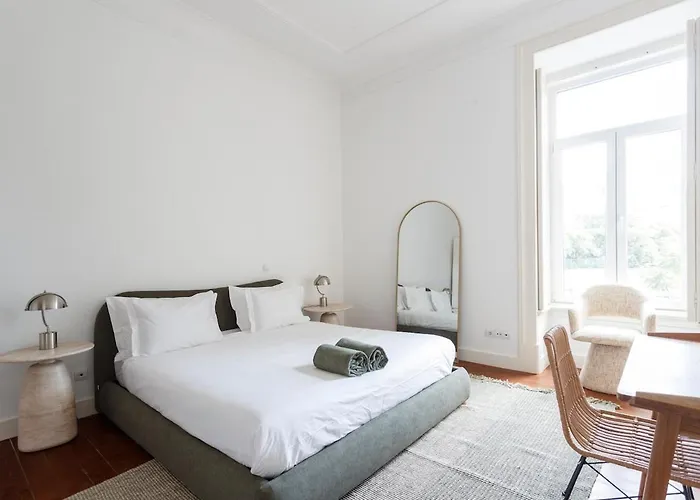 Ratto - 4 Bedroom *